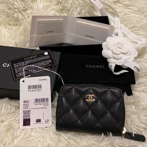 Chanel Classic Zipped Coin Purse - Picture 8 of 16